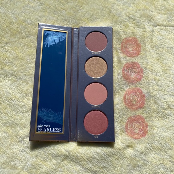 LORAC Beauty and the Beast Bundle - Picture 3 of 12